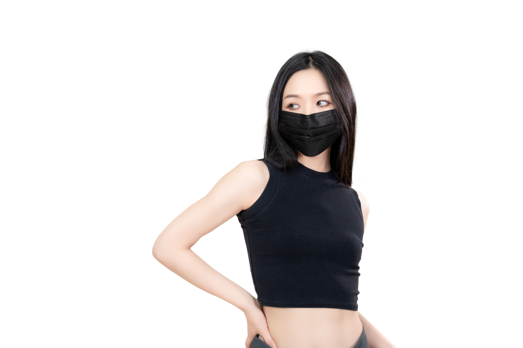 ผู้หญิงสวมเสื้อสีดำและสวมหน้ากากอนามัยทางการแพทย์สำหรับผู้ใหญ่ชนิดสัมผัสเย็น โทนดำ