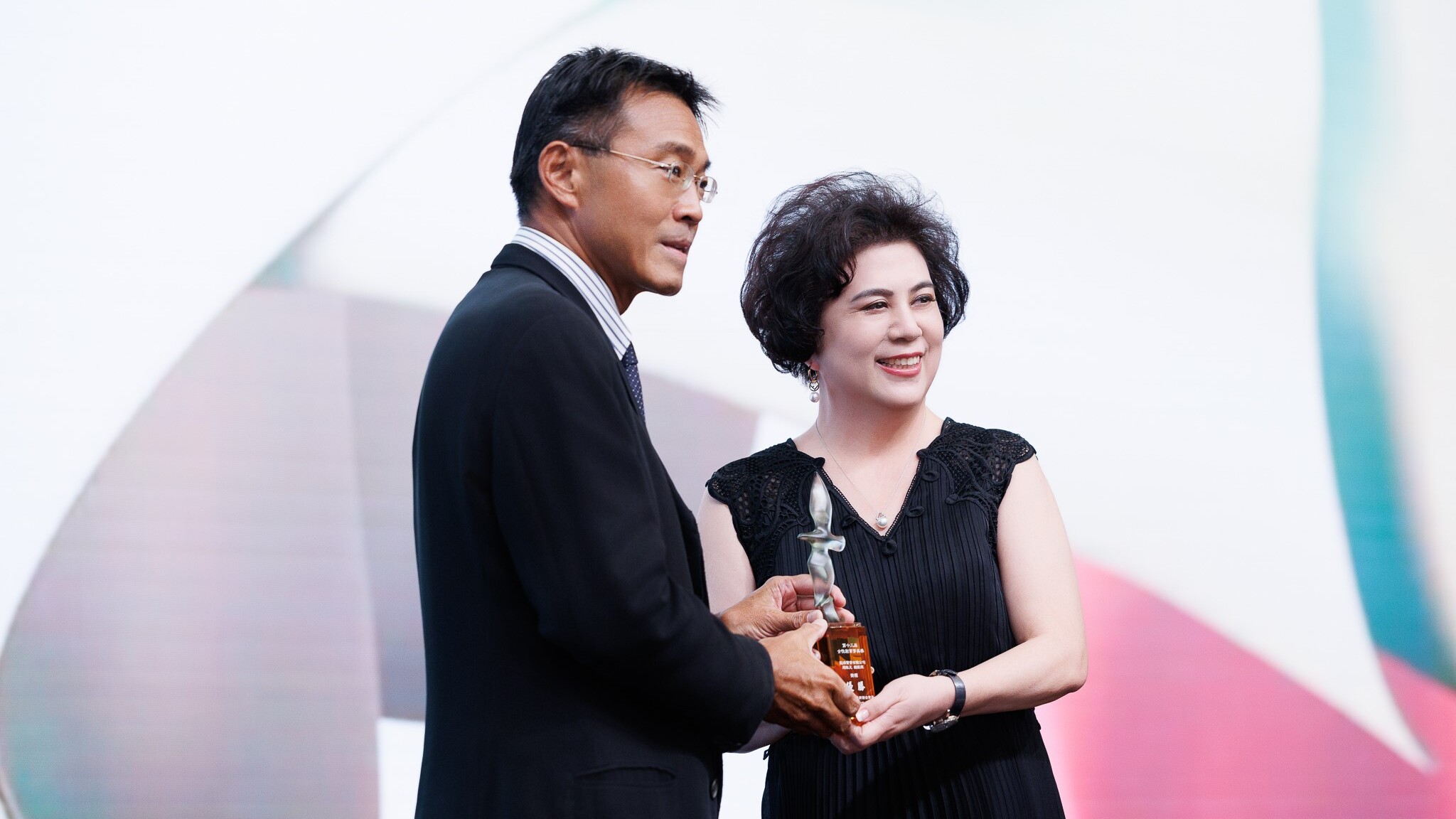 ผู้ก่อตั้ง Graminton รับรางวัลในงาน Women Entrepreneurs Awards